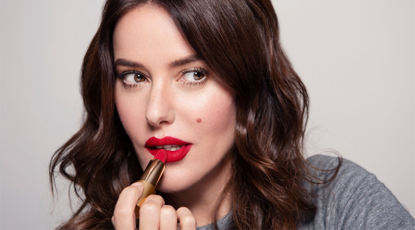 MUA Lisa Eldridge applying lipstick